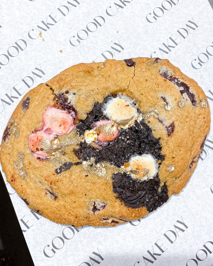Single Crownie - Chocolate Chip Cookie with a Dark Chocolate Brownie Centre