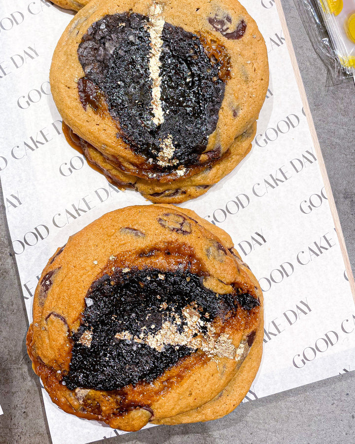 Single Crownie - Chocolate Chip Cookie with a Dark Chocolate Brownie Centre